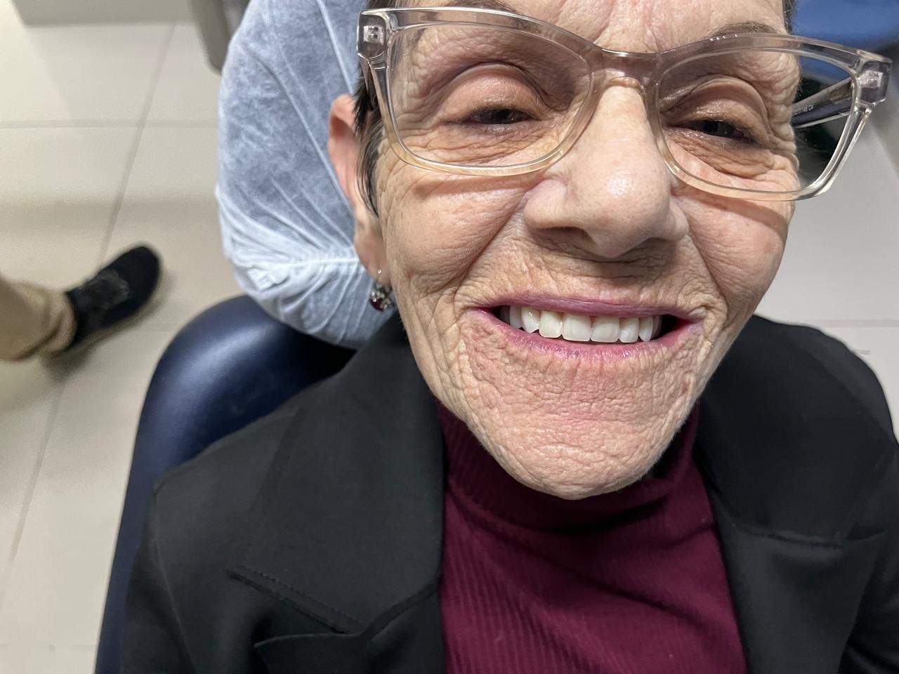 Paciente depois do tratamento na HelloDent
